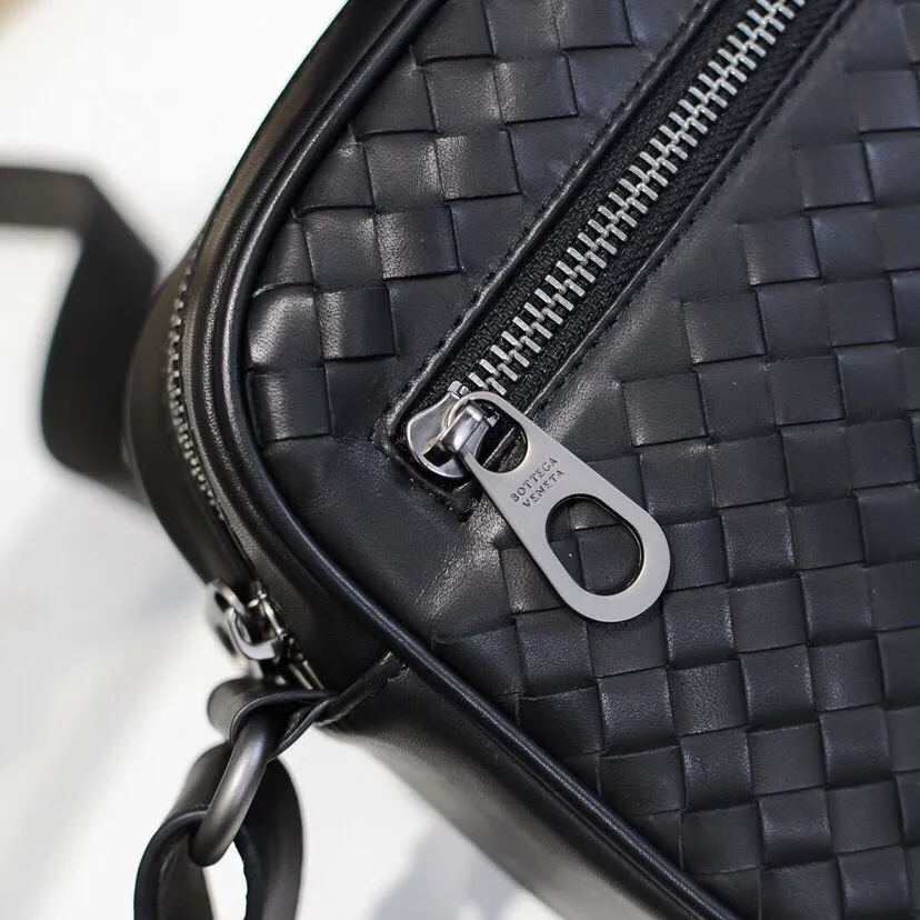 All categories 💚 Top version men’s bags 💚 BV 2024 new BV crossbody bag